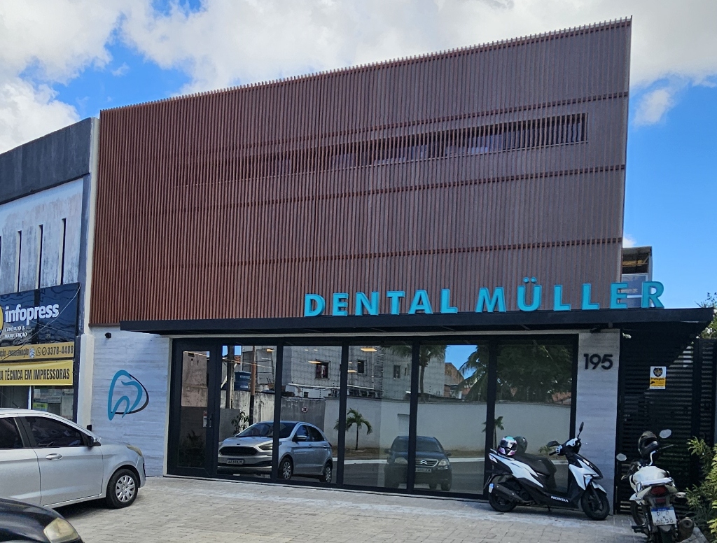 Fachada da Dental Muller - loja de produtos odontologicos em Lauro de Freitas